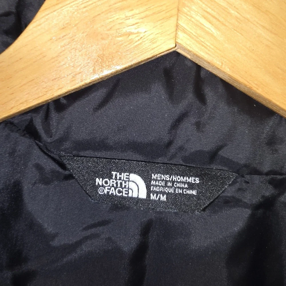 The North Face Mens Puffer Jacket Size M Black Down Fill Pockets Quilted Hiking